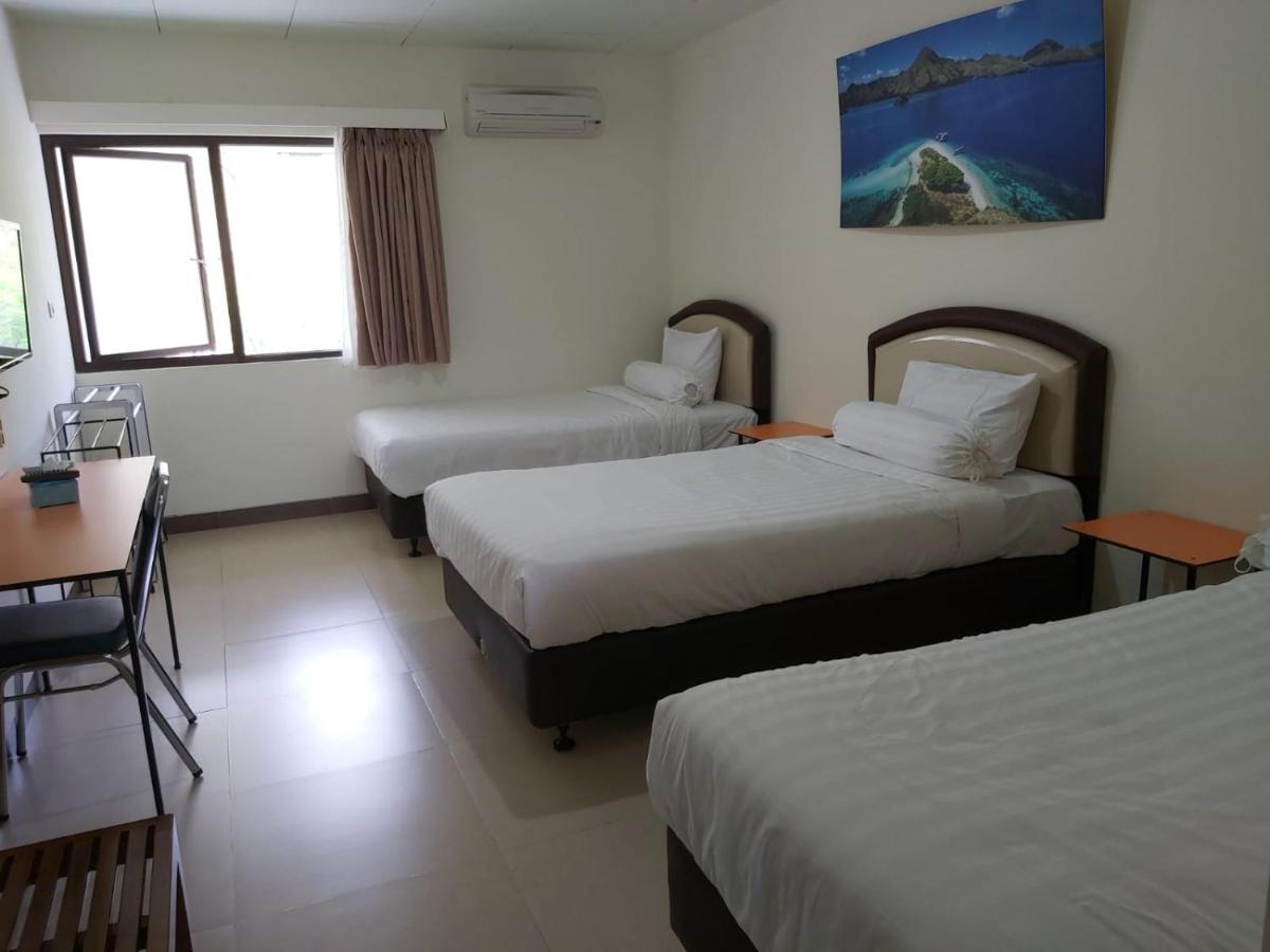 Hotel Larensia Labuan Bajo Exteriér fotografie